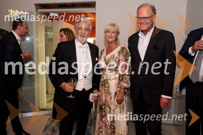  Plácido Domingo, tenorist;  Sonja Poljanšek Škrabec, lastnica Welness centra Sunny;  Janez  Škrabec, direktor Riko d.o.o.Noche española, koncert Plácida Dominga, Festival Ljubljana 2022