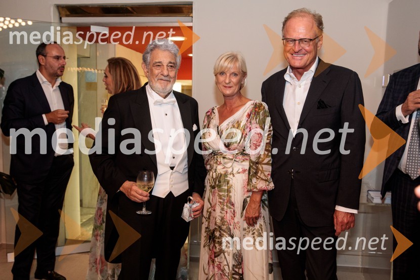  Plácido Domingo, tenorist;  Sonja Poljanšek Škrabec, lastnica Welness centra Sunny;  Janez  Škrabec, direktor Riko d.o.o.Noche española, koncert Plácida Dominga, Festival Ljubljana 2022