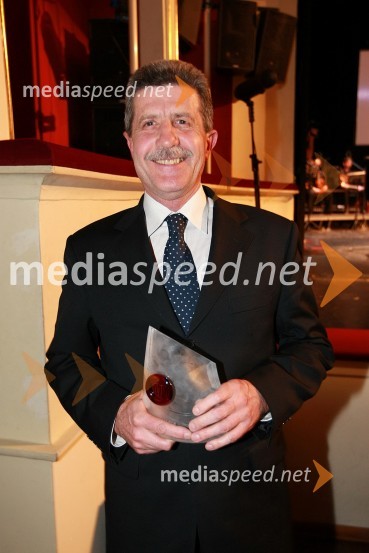 Drago Cotar, predsednik uprave Zavarovalnice Maribor in Naj Direktor po mnenju MariborčanovNaj Mariborčan 2008