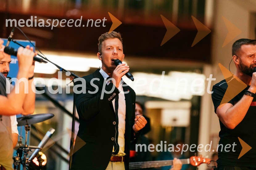  Albin Jordan, skupina KvatropirciSlovo od poletja 2022 s Kvatropirci in bandom v Citycentru Celje