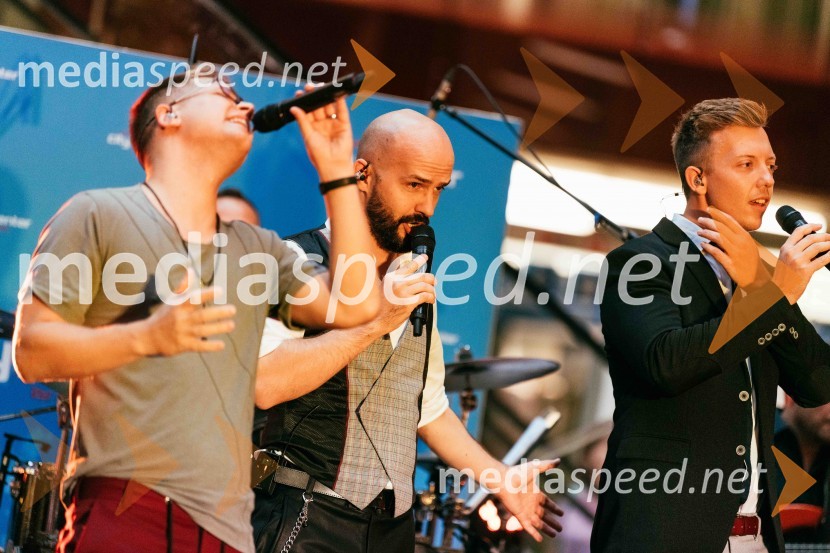  Tomaž Krt, Skupina Kvatropirci;  Matej Kocen, Skupina Kvatropirci;  Albin Jordan, skupina KvatropirciSlovo od poletja 2022 s Kvatropirci in bandom v Citycentru Celje