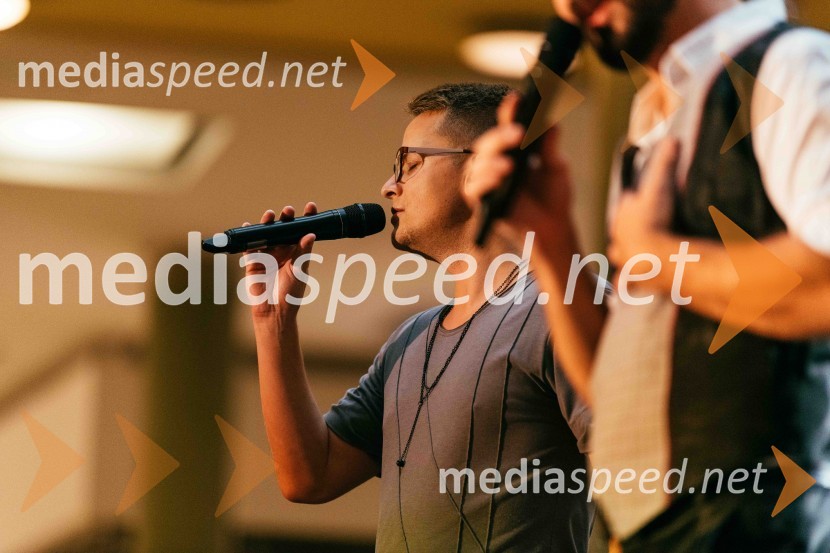  Tomaž Krt, Skupina KvatropirciSlovo od poletja 2022 s Kvatropirci in bandom v Citycentru Celje