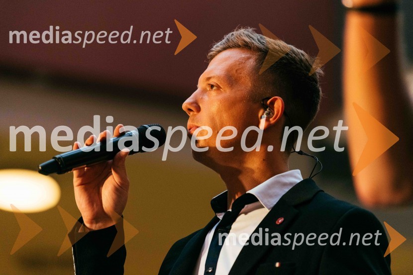  Albin Jordan, Skupina KvatropirciSlovo od poletja 2022 s Kvatropirci in bandom v Citycentru Celje