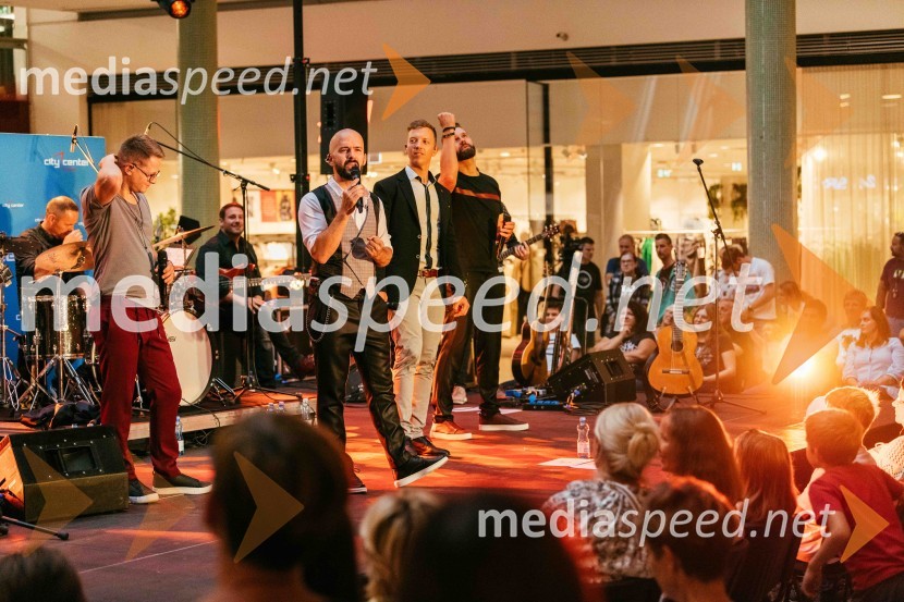  Tomaž Krt, Skupina Kvatropirci;  Matej Kocen, Skupina Kvatropirci;  Albin Jordan, Skupina Kvatropirci;  Samo Kališnik, Skupina KvatropirciSlovo od poletja 2022 s Kvatropirci in bandom v Citycentru Celje