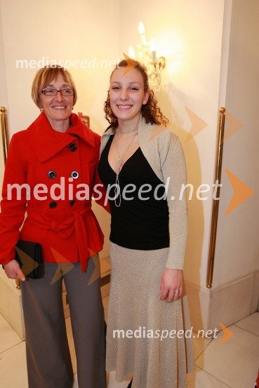 Ilka Štuhec, mladinska svetovna prvakinja v slalomu in mama DarjaNaj Mariborčan 2008