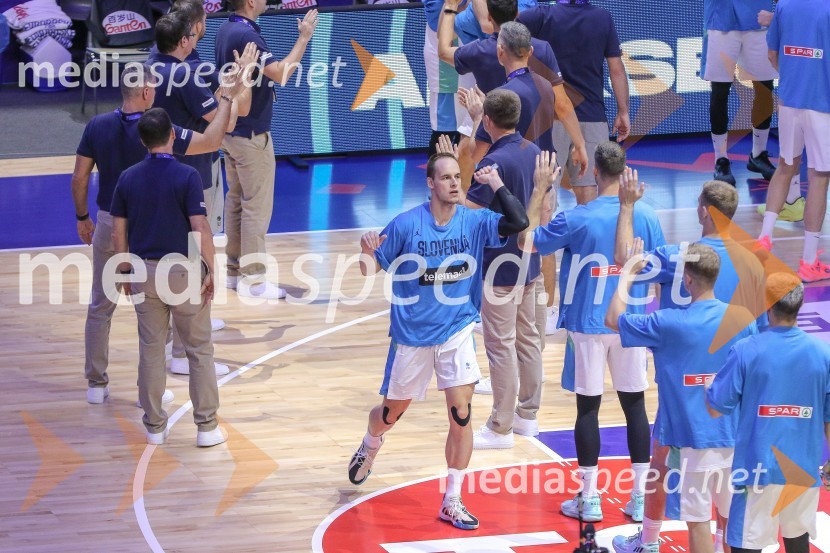  Klemen Prepelič, košarkarSlovenci za uvod v evropsko prvenstvo slavili proti močni Litvi