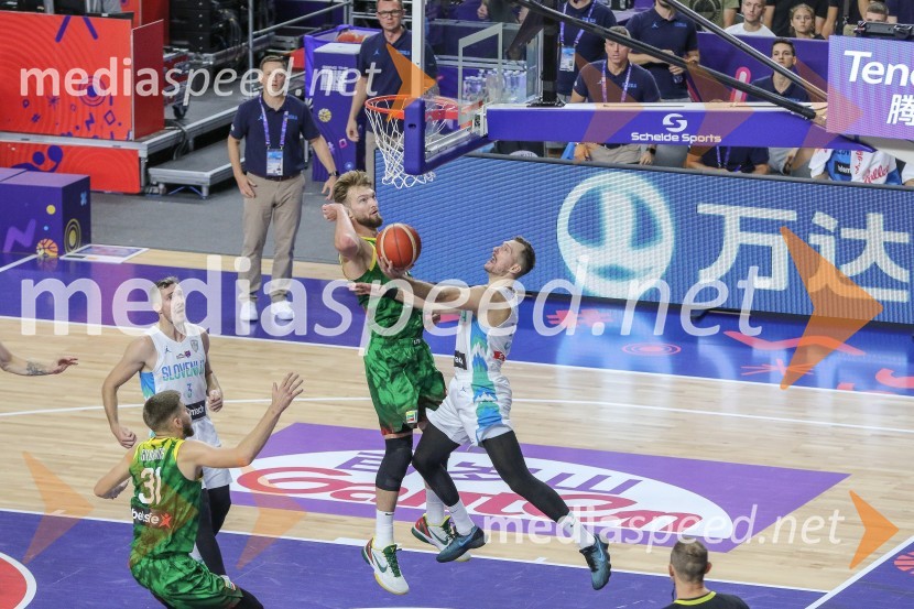  Goran Dragić, košarkar;  ... ;  ... ;  Zoran Dragić, košarkarSlovenci za uvod v evropsko prvenstvo slavili proti močni Litvi