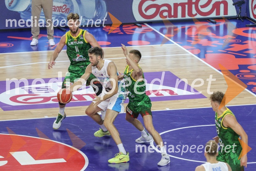  ... ;  Mike Tobey, košarkar;  ... Slovenci za uvod v evropsko prvenstvo slavili proti močni Litvi