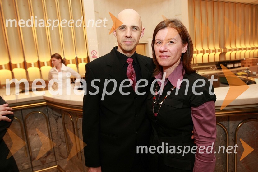 Robert Rošker, vodja studia Kapital repro studio s spremljevalkoNaj Mariborčan 2008