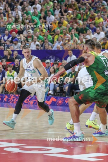  Goran Dragić, košarkar;  ... Slovenci za uvod v evropsko prvenstvo slavili proti močni Litvi