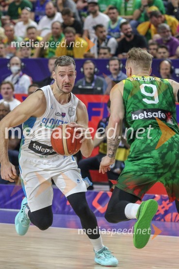  Goran Dragić, košarkar;  ... Slovenci za uvod v evropsko prvenstvo slavili proti močni Litvi