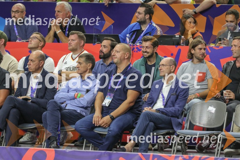  ... ;  ... ;  Matej Erjavec, predsednik, Košarkarska Zveza Slovenije;  ... Slovenci za uvod v evropsko prvenstvo slavili proti močni Litvi