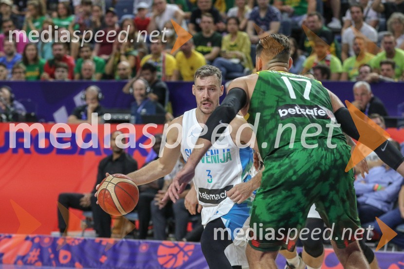  Goran Dragić, košarkar;  ... Slovenci za uvod v evropsko prvenstvo slavili proti močni Litvi