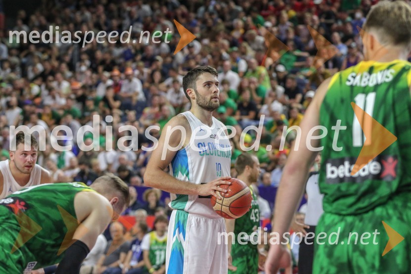  Mike Tobey, košarkarSlovenci za uvod v evropsko prvenstvo slavili proti močni Litvi