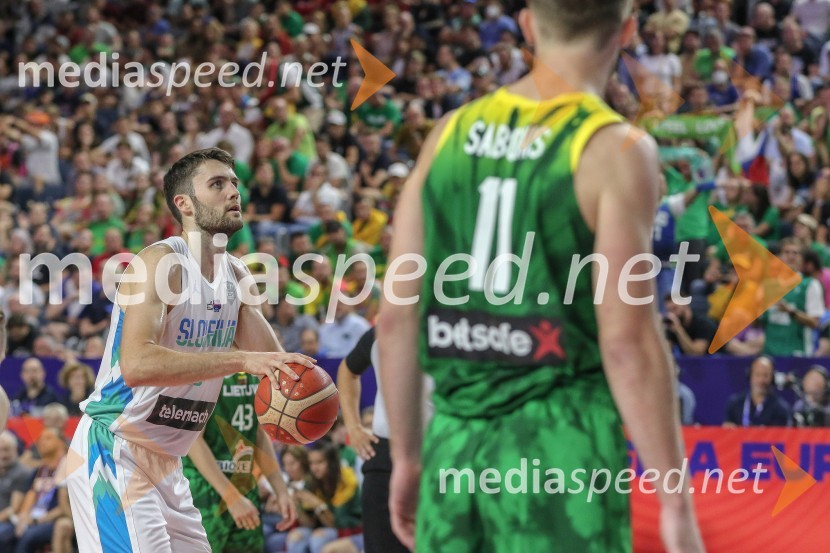  Mike Tobey, košarkarSlovenci za uvod v evropsko prvenstvo slavili proti močni Litvi