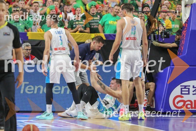  Goran Dragić, košarkar;  ... ;  Luka  Dončić, košarkar;  Mike Tobey, košarkarSlovenci za uvod v evropsko prvenstvo slavili proti močni Litvi