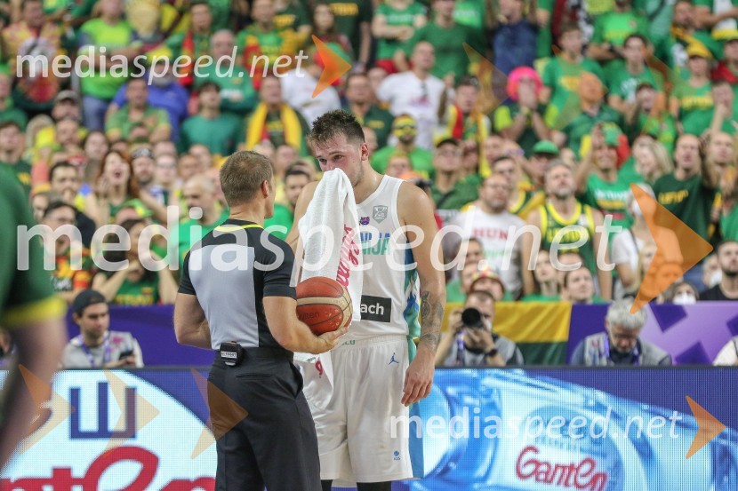  ... ;  Luka  Dončić, košarkarSlovenci za uvod v evropsko prvenstvo slavili proti močni Litvi