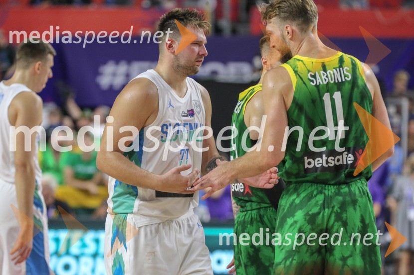  Luka  Dončić, košarkar;  ... Slovenci za uvod v evropsko prvenstvo slavili proti močni Litvi