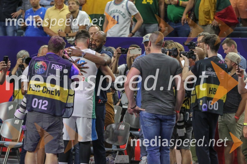 Slovenci za uvod v evropsko prvenstvo slavili proti močni Litvi