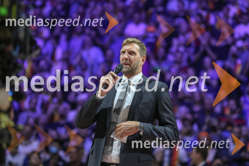  Dirk Nowitzki, nekdanji košarkašSlovenci za uvod v evropsko prvenstvo slavili proti močni Litvi