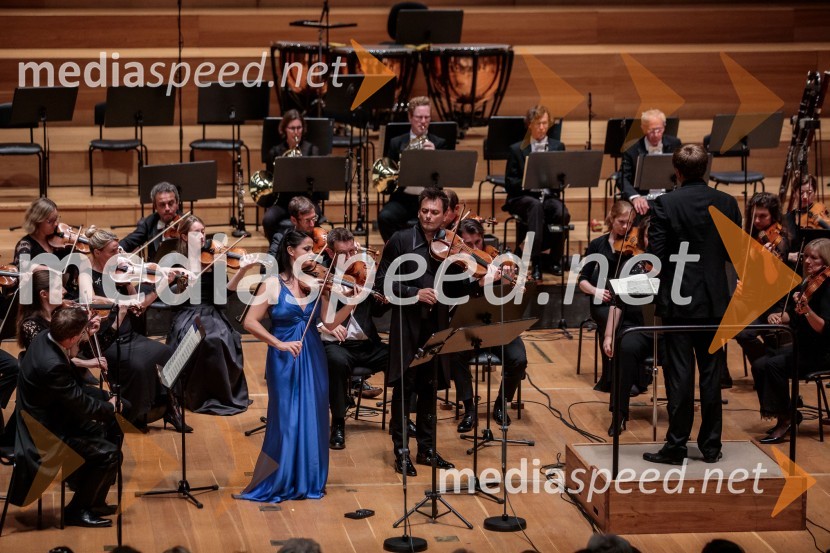  Lana Trotovšek, violinistka;  Maxim Rysanov, violist;  Vasiily Petrenko, dirigentLondonski kraljevi filharmonični orkester, Festival Ljubljana 2022