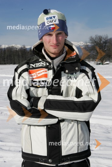 Jakub Janda, češki smučarski skakalecJakub Janda, smučarski skakalec na treningu v Lescah