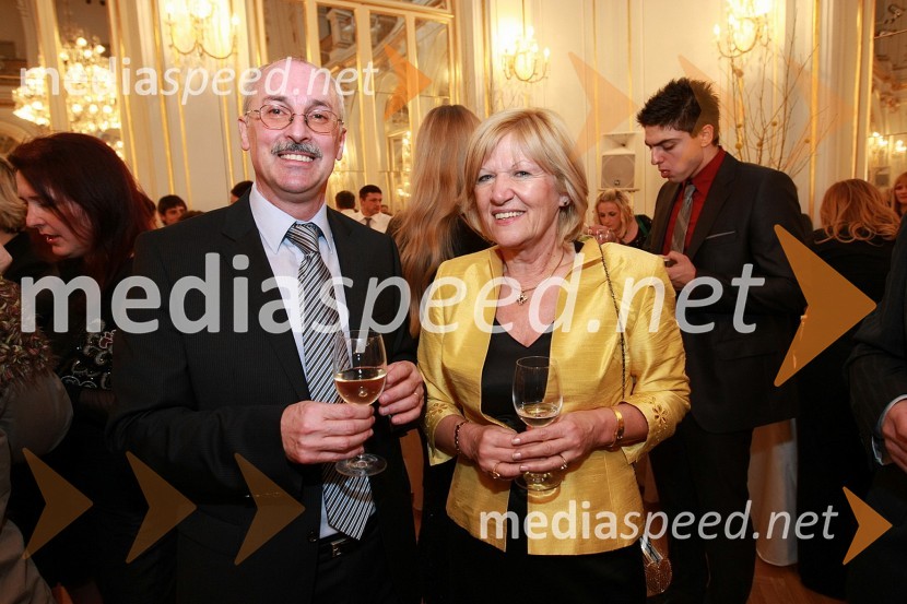 Srečko Pirtovšek, odgovorni urednik revij Založbe Kapital in Romana Pajenk, predsednica uprave ProbankeNaj Mariborčan 2008