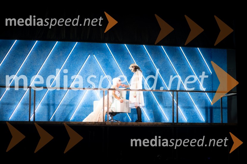  Karin Komljanec, igralka;  Matic Lukšič, igralecBoljši svet, mjuzikal