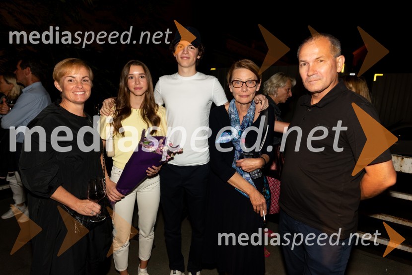 Boljši svet, mjuzikal