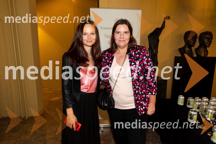  ... ;  Teja Pelko, novinarka, Svet24Boljši svet, mjuzikal