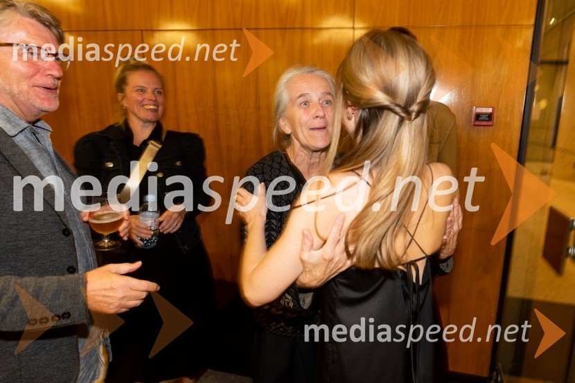  ... ;  Lena Hribar  Škrlec, igralkaBoljši svet, mjuzikal