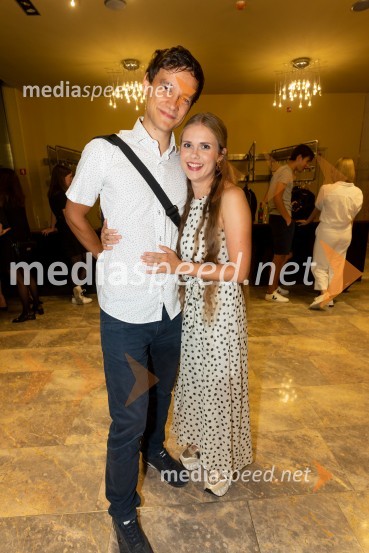  ... ;  Ana Pavlin, igralkaBoljši svet, mjuzikal