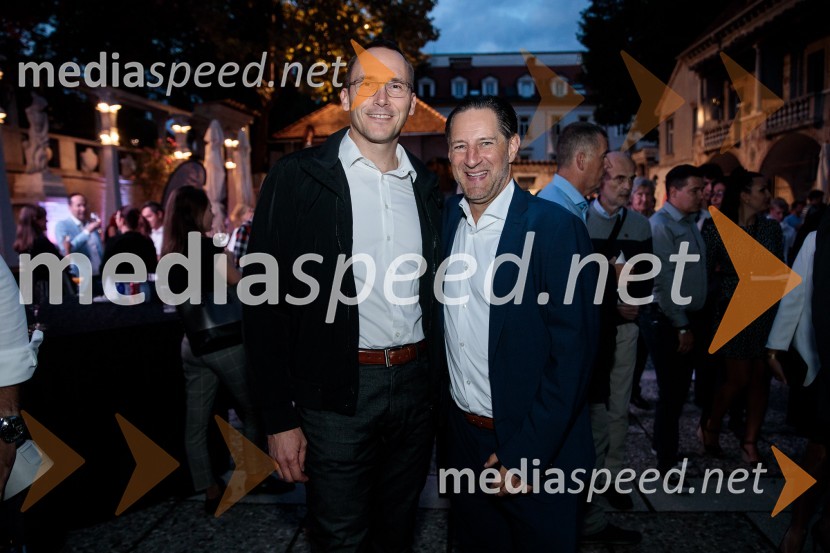  ... ;  John Denhof, predsednik uprave NKBMVlado Kreslin z gosti na Festivalu Ljubljana 2022