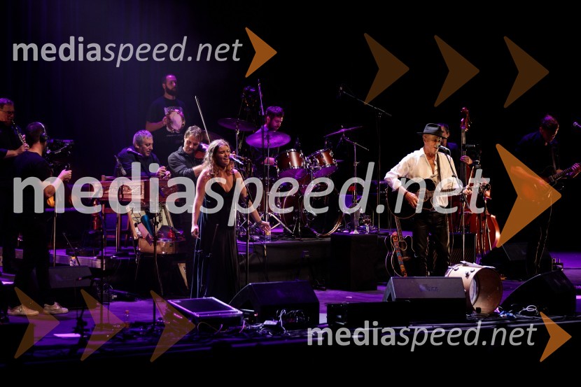  Nina Gvardjančič, pevka;  Vlado Kreslin, glasbenikVlado Kreslin z gosti na Festivalu Ljubljana 2022