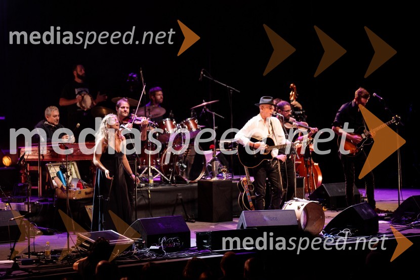  Nina Gvardjančič, pevka;  Vlado Kreslin, glasbenikVlado Kreslin z gosti na Festivalu Ljubljana 2022