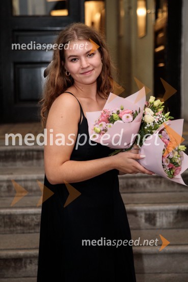  Nina Gvardjančič, pevkaVlado Kreslin z gosti na Festivalu Ljubljana 2022