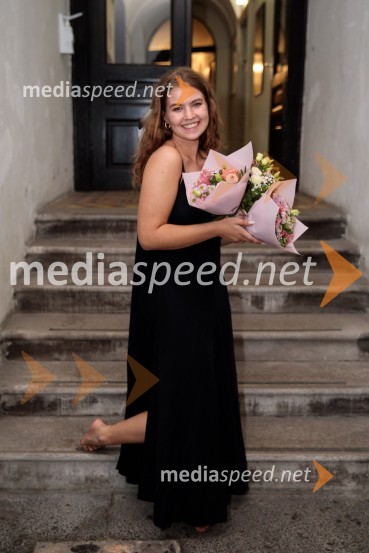  Nina Gvardjančič, pevkaVlado Kreslin z gosti na Festivalu Ljubljana 2022