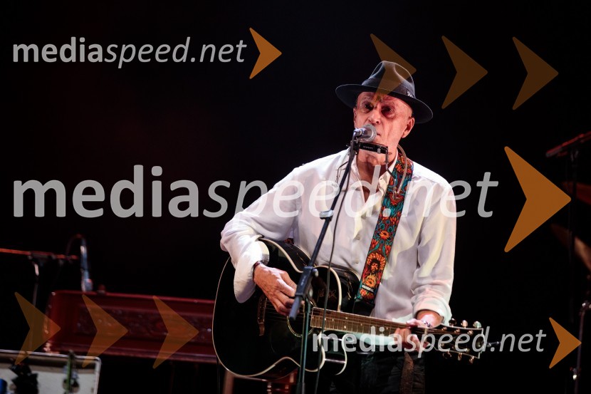  Vlado Kreslin, glasbenikVlado Kreslin z gosti na Festivalu Ljubljana 2022