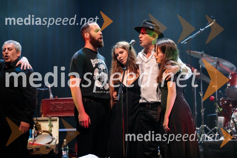  ... ;  Nina Gvardjančič, pevka;  Vlado Kreslin, glasbenik;  ... Vlado Kreslin z gosti na Festivalu Ljubljana 2022