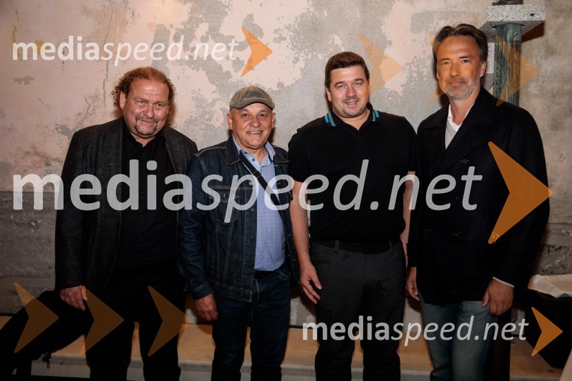  Darko  Brlek, direktor in umetniški vodja, Festival Ljubljana;  ... ;  ... ;  Tomislav  Čizmić, predsednik uprave, Mercator d.d.Vlado Kreslin z gosti na Festivalu Ljubljana 2022