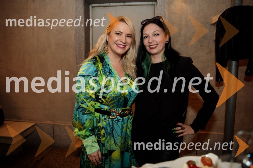  Danica Lovenjak, novinarka;  Maruša Šinkovič, PR Festival LjubljanaVlado Kreslin z gosti na Festivalu Ljubljana 2022