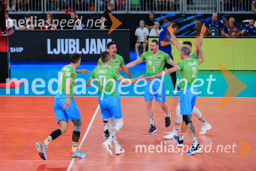  Jan  Kozamernik, odbojkar;  Tine  Urnaut, kapetan slovenske odbojkarske reprezentance;  Dejan  Vinčić, odbojkar;  Tonček  Štern, odbojkar;  Alen  Pajenk  , odbojkar;  Klemen Čebulj, odbojkarSlovenci v četrtfinalu svetovnega prvenstva v odbojki 2022