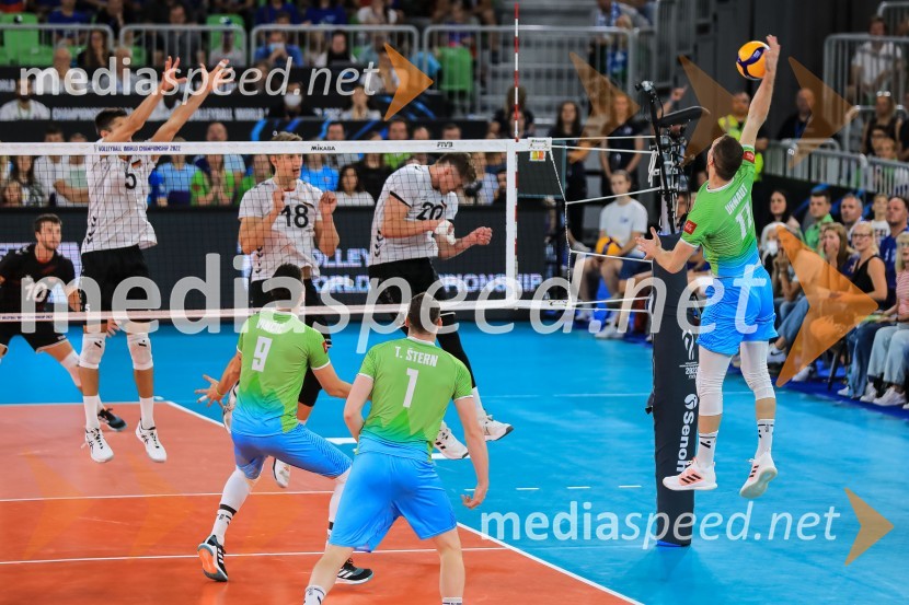  Dejan  Vinčić, odbojkar;  Tonček  Štern, odbojkar;  Tine  Urnaut, kapetan slovenske odbojkarske reprezentanceSlovenci v četrtfinalu svetovnega prvenstva v odbojki 2022