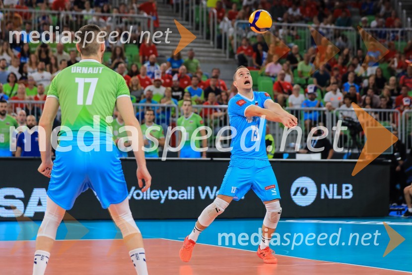  Tine  Urnaut, kapetan slovenske odbojkarske reprezentance;  Jani Kovačič, odbojkarSlovenci v četrtfinalu svetovnega prvenstva v odbojki 2022