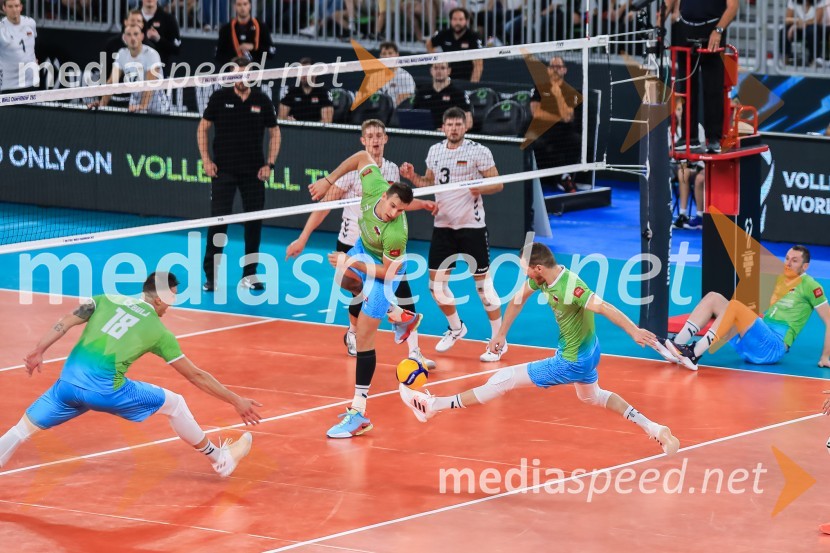  Klemen Čebulj, odbojkar;  Jan  Kozamernik, odbojkar;  Tine  Urnaut, kapetan slovenske odbojkarske reprezentance;  Tonček  Štern, odbojkarSlovenci v četrtfinalu svetovnega prvenstva v odbojki 2022