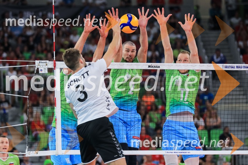  ... ;  Alen  Pajenk  , odbojkar;  Tine  Urnaut, kapetan slovenske odbojkarske reprezentanceSlovenci v četrtfinalu svetovnega prvenstva v odbojki 2022