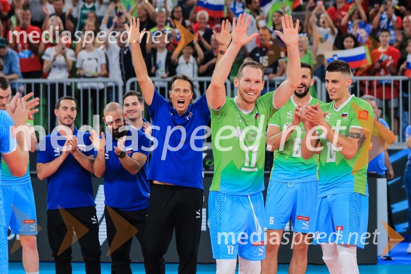  ... ;  ... ;  Gheorghe Crețu, trener odbojkarske reprezentance Slovenije;  Tine  Urnaut, kapetan slovenske odbojkarske reprezentance;  Mitja Gasparini   , odbojkar;  Klemen Čebulj, odbojkarSlovenci v četrtfinalu svetovnega prvenstva v odbojki 2022