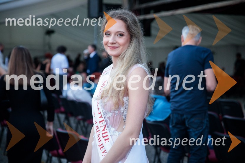 Miss Slovenije 2022 je Ljubljančanka Vida Milivojša
