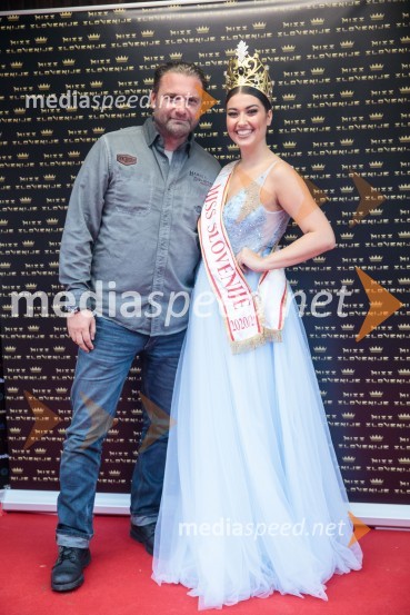  Dejan Nikolić, frizerski mojster, Dejan Nikolić Salon;  Maja Čolić, Miss Slovenije 2020/21Miss Slovenije 2022 je Ljubljančanka Vida Milivojša