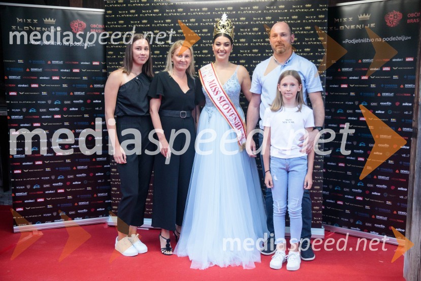  ... ;  ... ;  Maja Čolić, Miss Slovenije 2020/21;  ... ;  ... Miss Slovenije 2022 je Ljubljančanka Vida Milivojša